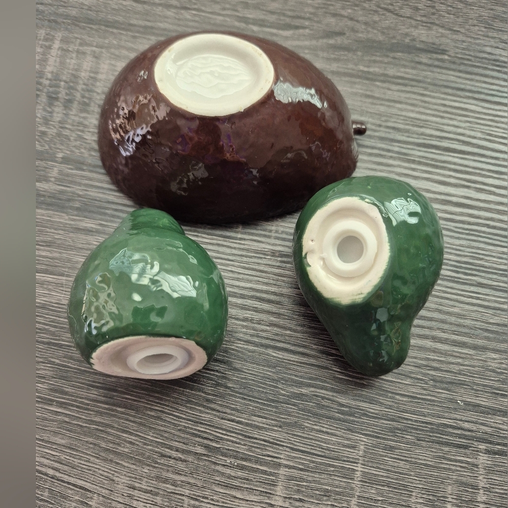 Green and Brown Avocado Ceramic Bowl and Shaker Set - Picture 3 of 5